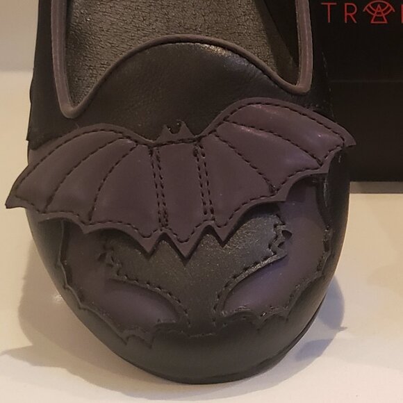 Strange CVLT Lydia Bat 7.5  Black and Purple Flats - Picture 1 of 9